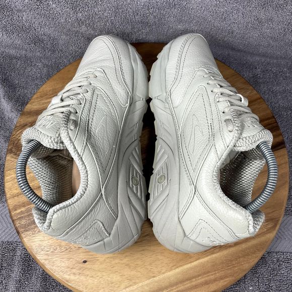 Brooks Addiction Walker Womens Size 9 D WIDE Beige Leather Casual Walking Shoes - Picture 6 of 9